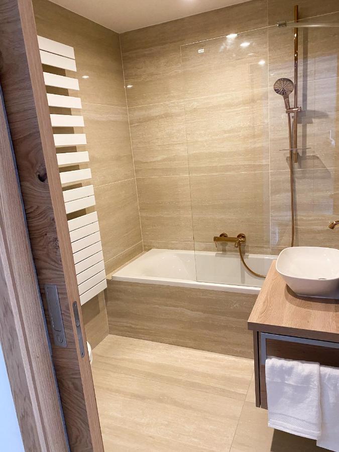 Palace 404 Apartman Špindlerŭv Mlýn Kültér fotó